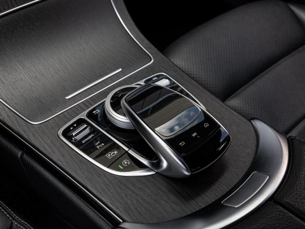 Mercedes-Benz C-Класс IV (W205) Рестайлинг с пробегом 2018 года, цена 2 990 000 рублей, 105753 км, седан, Автокод Объявления