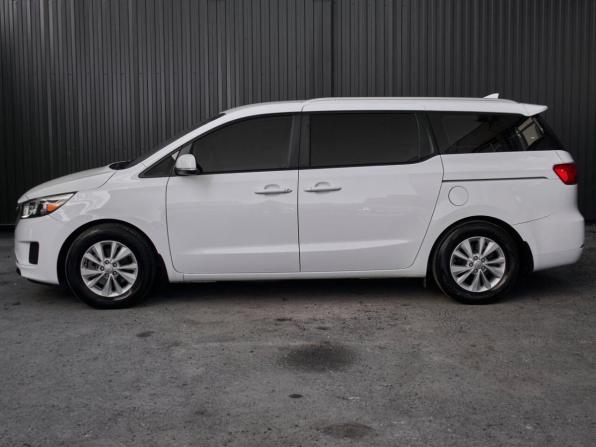 Kia Sedona III с пробегом 2015 года, цена 2 190 000 рублей, 136264 км, минивэн, Автокод Объявления
