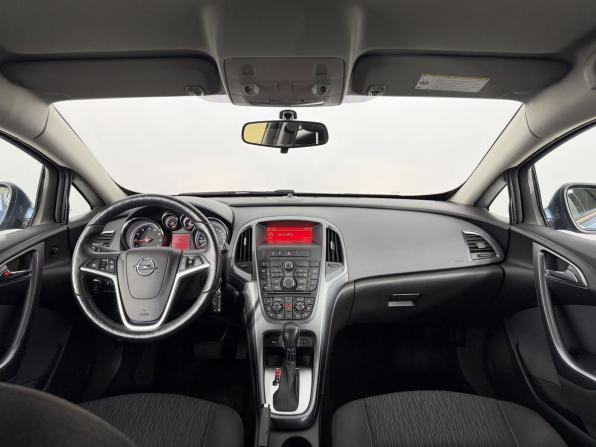 Opel Astra J Рестайлинг с пробегом 2014 года, цена 940 000 рублей, 96514 км, хэтчбек, Автокод Объявления