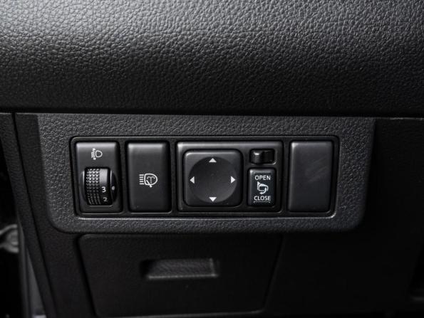 Nissan Tiida I Рестайлинг с пробегом 2011 года, цена 900 000 рублей, 171191 км, хэтчбек, Автокод Объявления