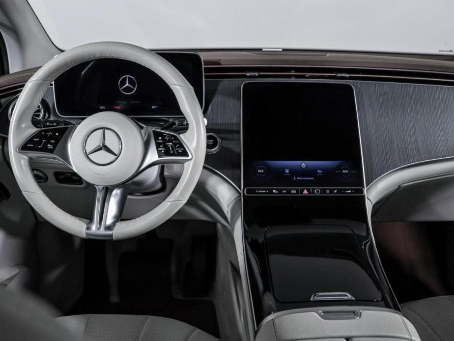 Mercedes-Benz EQE SUV Москва  - изображение 13