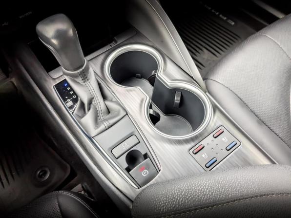 Toyota Camry VIII (XV70) Рестайлинг с пробегом 2021 года, цена 3 535 000 рублей, 63985 км, седан, Автокод Объявления