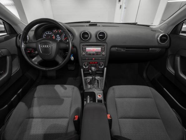Audi A3 II (8P) Рестайлинг 2 с пробегом 2009 года, цена 725 000 рублей, 170361 км, хэтчбек, Автокод Объявления