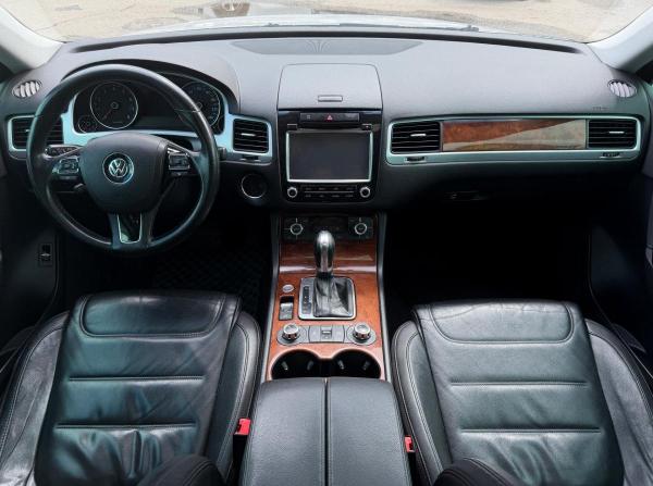 Volkswagen Touareg II с пробегом 2013 года, цена 1 670 000 рублей, 278711 км, внедорожник, Автокод Объявления