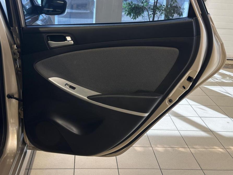 Hyundai Solaris I Волгоград  - изображение 17