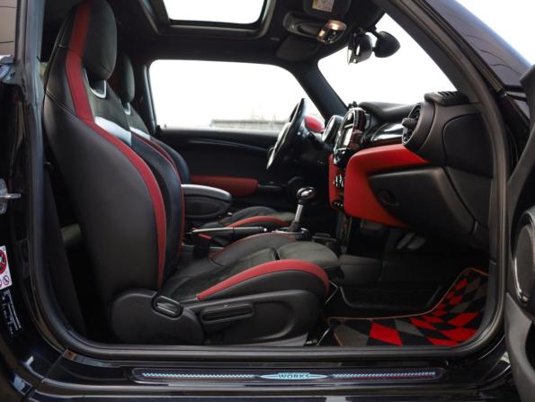 Mini Hatch III (F55/F56) с пробегом 2016 года, цена 1 989 000 рублей, 194590 км, хэтчбек, Автокод Объявления