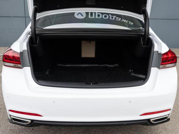 Hyundai Genesis II с пробегом 2016 года, цена 1 870 000 рублей, 185784 км, седан, Автокод Объявления
