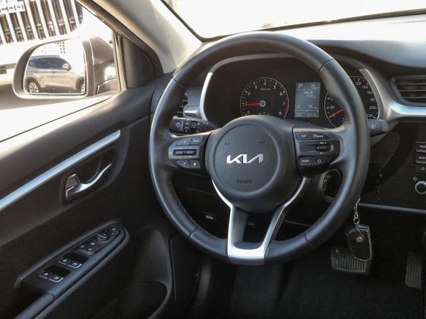 Kia Rio IV Рестайлинг с пробегом 2021 года, цена 1 999 000 рублей, 35515 км, хэтчбек, Автокод Объявления