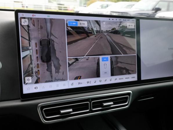 Li Auto (Lixiang) L7 I Рестайлинг с пробегом 2025 года, цена 7 598 000 рублей, 9084 км, внедорожник, Автокод Объявления