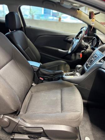 Opel Astra J Рестайлинг с пробегом 2014 года, цена 1 139 000 рублей, 69532 км, хэтчбек, Автокод Объявления