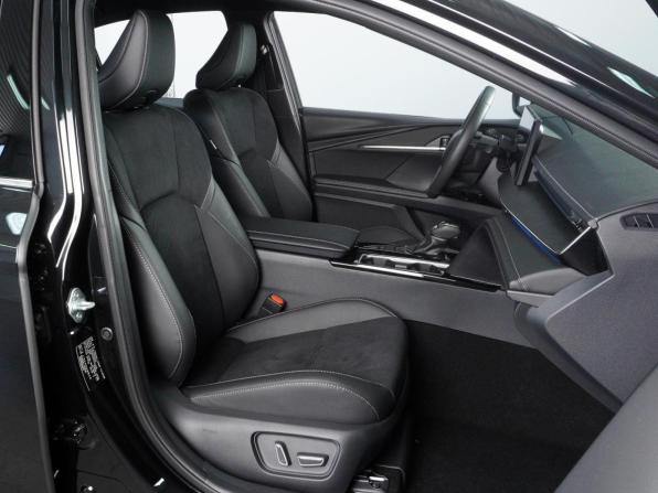 Toyota Camry IX (XV80) China Market с пробегом 2026 года, цена 4 355 000 рублей, 213 км, седан, Автокод Объявления