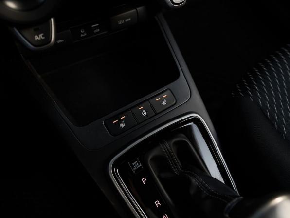 Kia Rio IV с пробегом 2020 года, цена 1 639 000 рублей, 102600 км, хэтчбек, Автокод Объявления