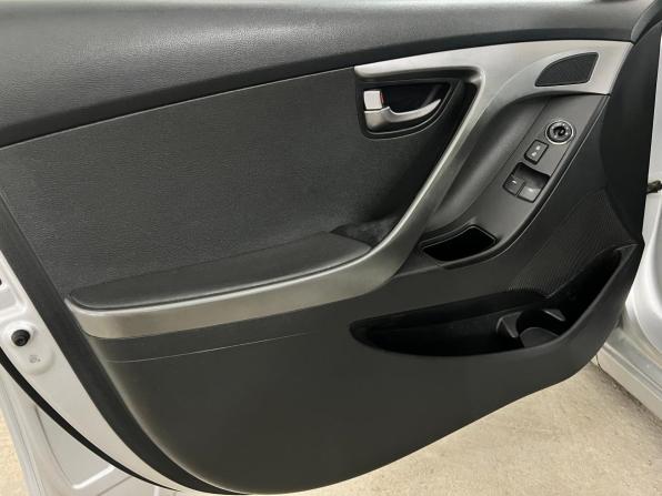 Hyundai Elantra V (MD) с пробегом 2012 года, цена 780 000 рублей, 225742 км, седан, Автокод Объявления
