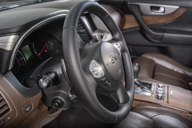 Infiniti FX II (S51) с пробегом 2011 года, цена 2 099 000 рублей, 230000 км, внедорожник, Автокод Объявления