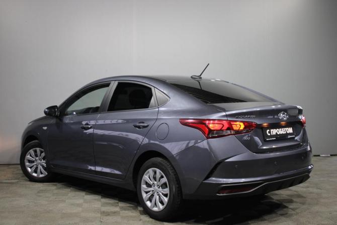 Hyundai Solaris II Рестайлинг с пробегом 2021 года, цена 1 599 000 рублей, 44503 км, седан, Автокод Объявления