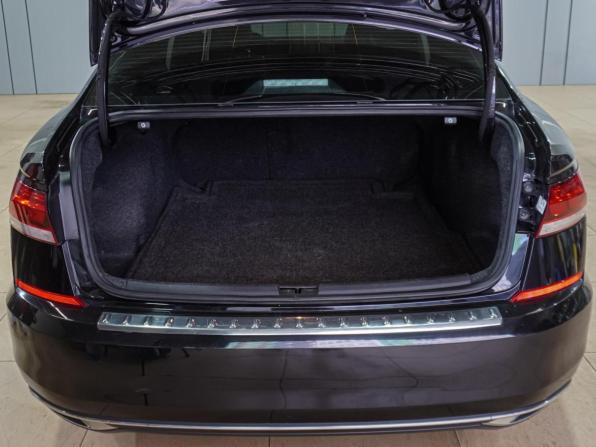 Volkswagen Passat B8 Рестайлинг с пробегом 2021 года, цена 1 999 000 рублей, 132239 км, седан, Автокод Объявления