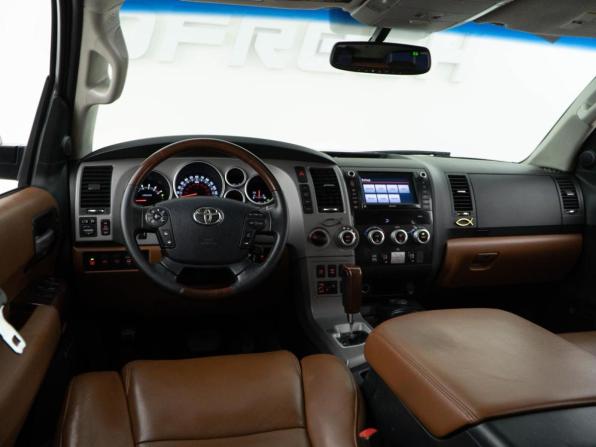 Toyota Sequoia II с пробегом 2012 года, цена 3 946 900 рублей, 160934 км, внедорожник, Автокод Объявления