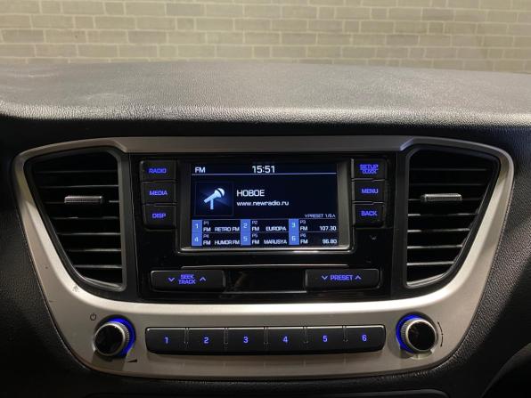 Hyundai Solaris II с пробегом 2017 года, цена 1 040 000 рублей, 152205 км, седан, Автокод Объявления