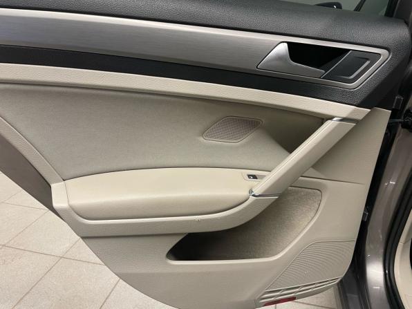 Volkswagen Golf VII с пробегом 2013 года, цена 1 048 000 рублей, 201000 км, хэтчбек, Автокод Объявления