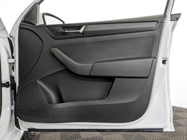 Skoda Rapid I Рестайлинг с пробегом 2018 года, цена 1 100 000 рублей, 91580 км, лифтбек, Автокод Объявления