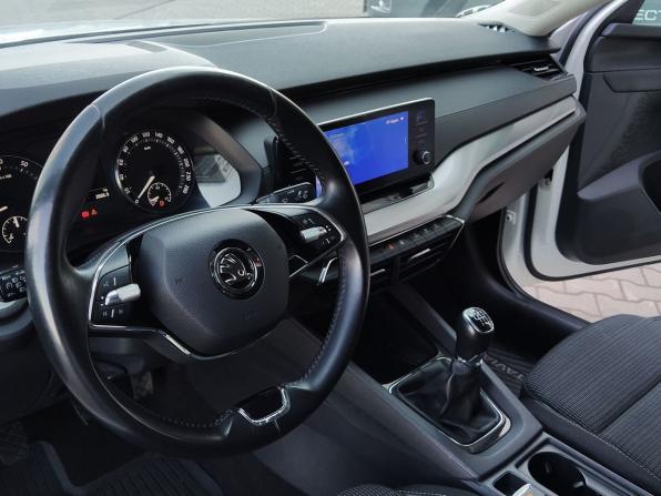 Skoda Octavia IV (A8) с пробегом 2020 года, цена 2 129 000 рублей, 104459 км, лифтбек, Автокод Объявления