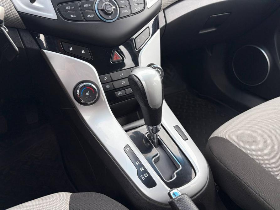 Chevrolet Cruze I Рестайлинг Санкт-Петербург  - изображение 13