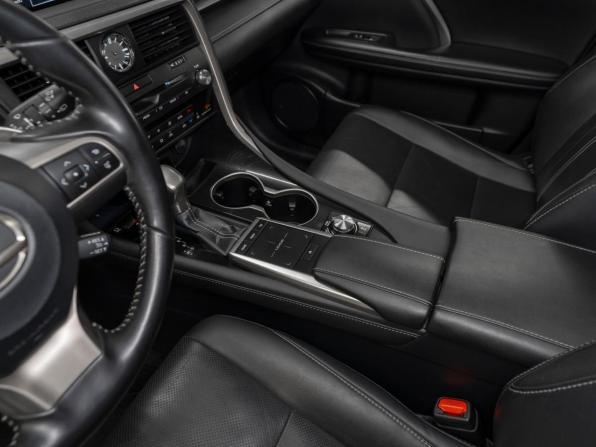 Lexus RX IV Рестайлинг с пробегом 2019 года, цена 4 200 000 рублей, 151099 км, внедорожник, Автокод Объявления