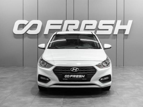 Hyundai Solaris II с пробегом 2018 года, цена 1 249 000 рублей, 122675 км, седан, Автокод Объявления
