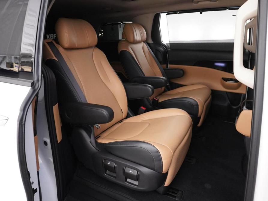 Kia Carnival IV Москва  - изображение 8