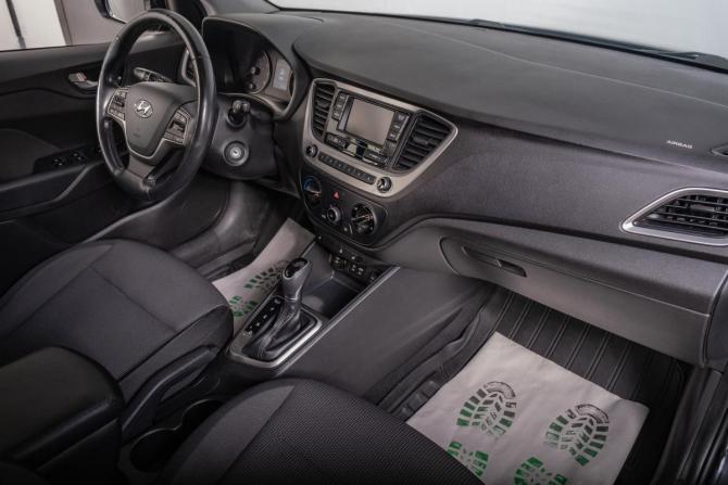 Hyundai Solaris II с пробегом 2017 года, цена 1 239 000 рублей, 105000 км, седан, Автокод Объявления