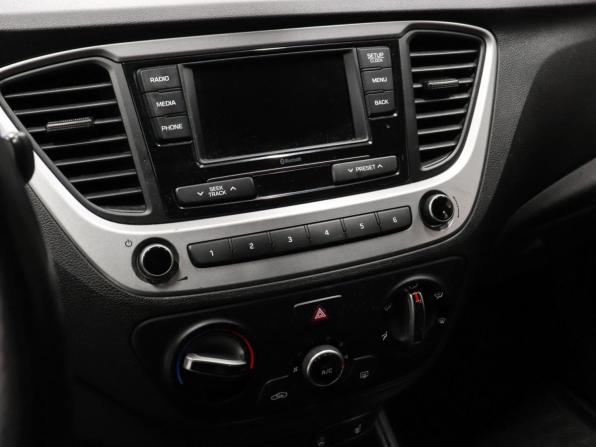 Hyundai Solaris II с пробегом 2017 года, цена 1 135 000 рублей, 176780 км, седан, Автокод Объявления