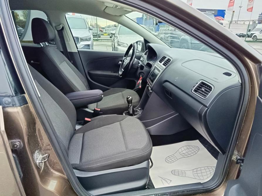 Volkswagen Polo V Рестайлинг Тюмень  - изображение 14