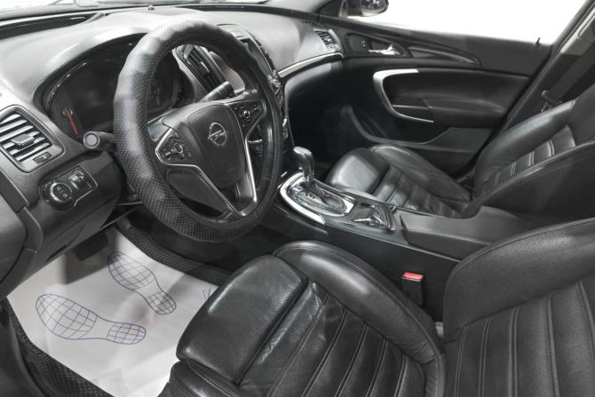 Opel Insignia I Рестайлинг с пробегом 2014 года, цена 979 000 рублей, 200300 км, седан, Автокод Объявления
