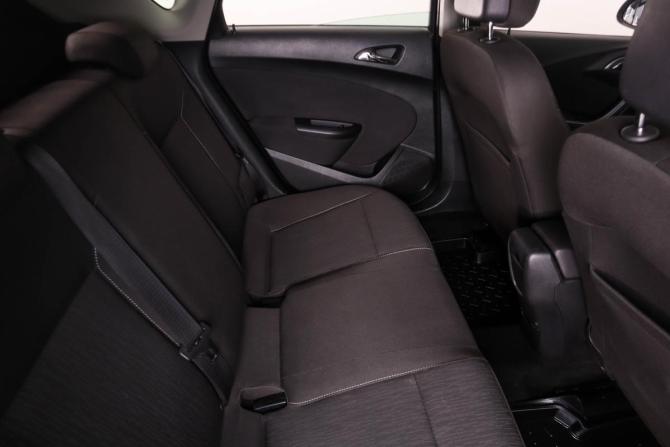 Opel Astra J Рестайлинг с пробегом 2014 года, цена 799 000 рублей, 198000 км, хэтчбек, Автокод Объявления
