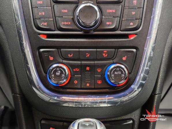 Opel Mokka I с пробегом 2014 года, цена 1 028 000 рублей, 187000 км, внедорожник, Автокод Объявления