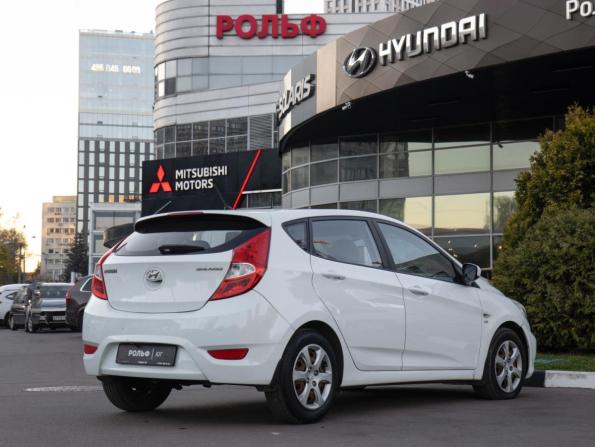 Hyundai Solaris I с пробегом 2013 года, цена 878 000 рублей, 118000 км, хэтчбек, Автокод Объявления