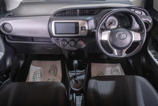 Toyota Vitz III (XP130) с пробегом 2014 года, цена 949 000 рублей, 140200 км, хэтчбек, Автокод Объявления
