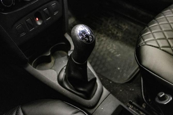 Renault Logan II Рестайлинг с пробегом 2019 года, цена 619 000 рублей, 168014 км, седан, Автокод Объявления