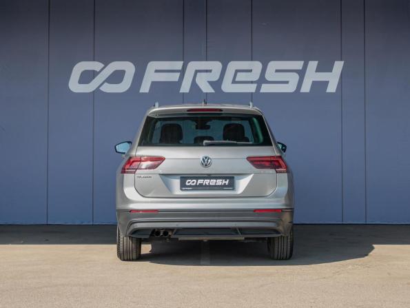 Volkswagen Tiguan II с пробегом 2020 года, цена 2 500 000 рублей, 99051 км, внедорожник, Автокод Объявления