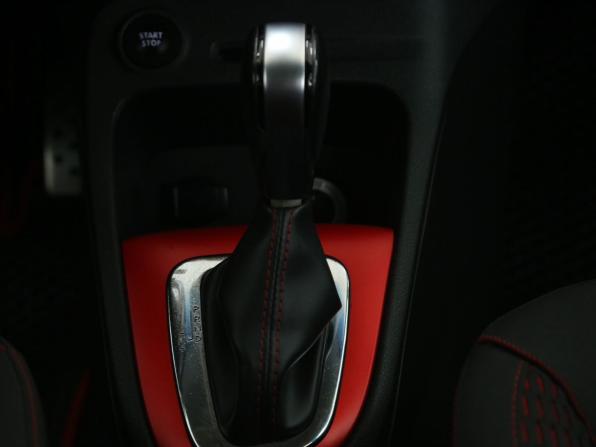 Renault Kaptur I с пробегом 2018 года, цена 1 546 000 рублей, 109500 км, внедорожник, Автокод Объявления
