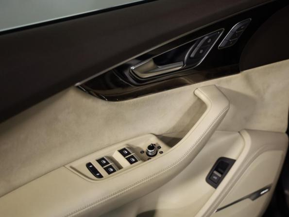 Audi Q7 II (4M) с пробегом 2016 года, цена 2 949 000 рублей, 261222 км, внедорожник, Автокод Объявления