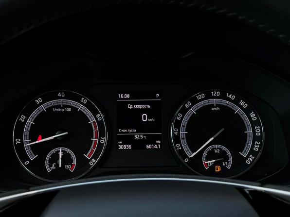 Skoda Karoq I с пробегом 2021 года, цена 2 659 300 рублей, 30936 км, внедорожник, Автокод Объявления