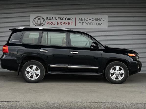 Toyota Land Cruiser 200 Series Рестайлинг 1 с пробегом 2014 года, цена 4 299 000 рублей, 214452 км, внедорожник, Автокод Объявления