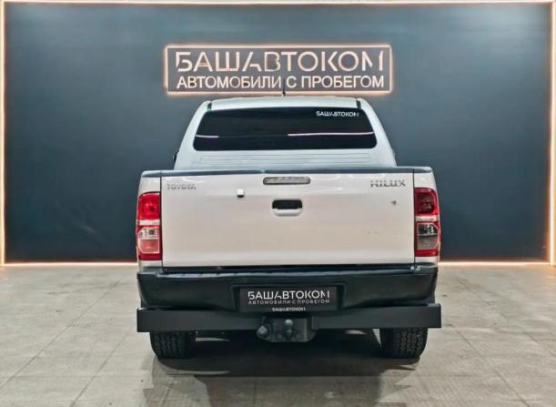 Toyota Hilux VII Рестайлинг с пробегом 2012 года, цена 1 685 000 рублей, 194815 км, пикап, Автокод Объявления