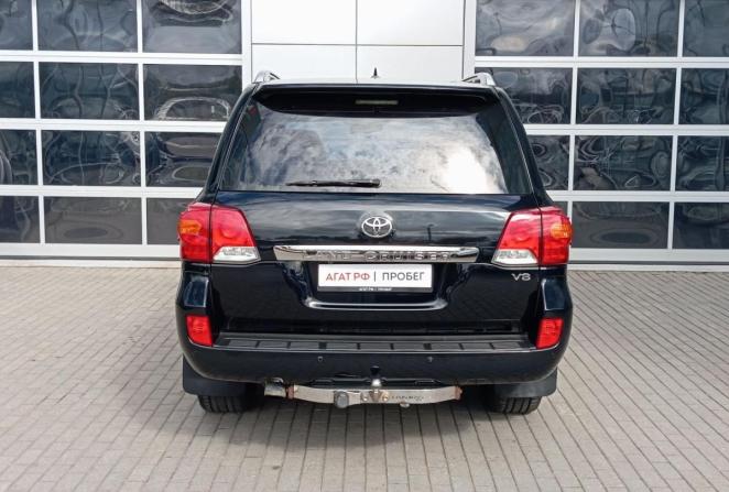 Toyota Land Cruiser 200 Series Рестайлинг 1 с пробегом 2015 года, цена 3 505 000 рублей, 370572 км, внедорожник, Автокод Объявления