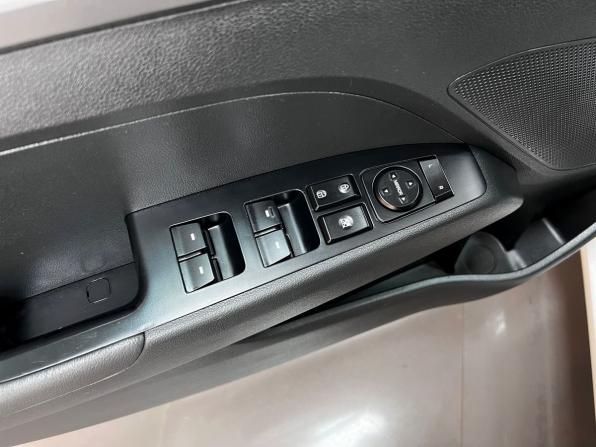 Hyundai Elantra VI (AD) с пробегом 2017 года, цена 1 345 000 рублей, 143827 км, седан, Автокод Объявления