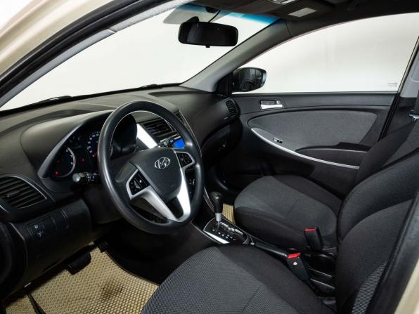 Hyundai Solaris I с пробегом 2014 года, цена 880 000 рублей, 121068 км, хэтчбек, Автокод Объявления