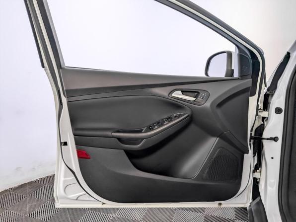 Ford Focus III Рестайлинг с пробегом 2018 года, цена 1 225 000 рублей, 90735 км, седан, Автокод Объявления