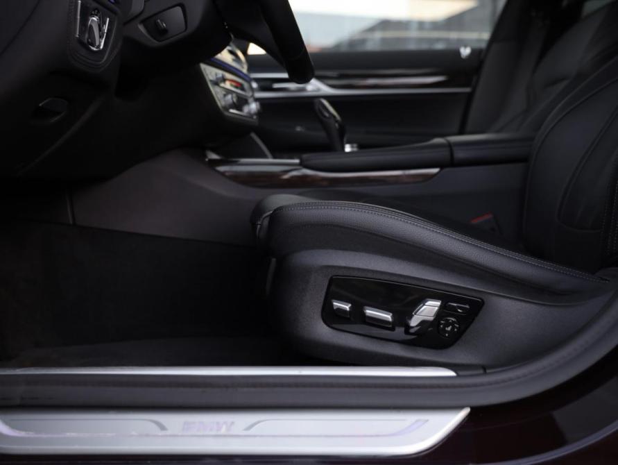 BMW 7 серии VI (G11/G12) Рестайлинг Санкт-Петербург  - изображение 31