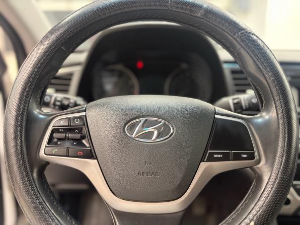 Hyundai Elantra VI (AD) с пробегом 2018 года, цена 1 590 000 рублей, 150000 км, седан, Автокод Объявления